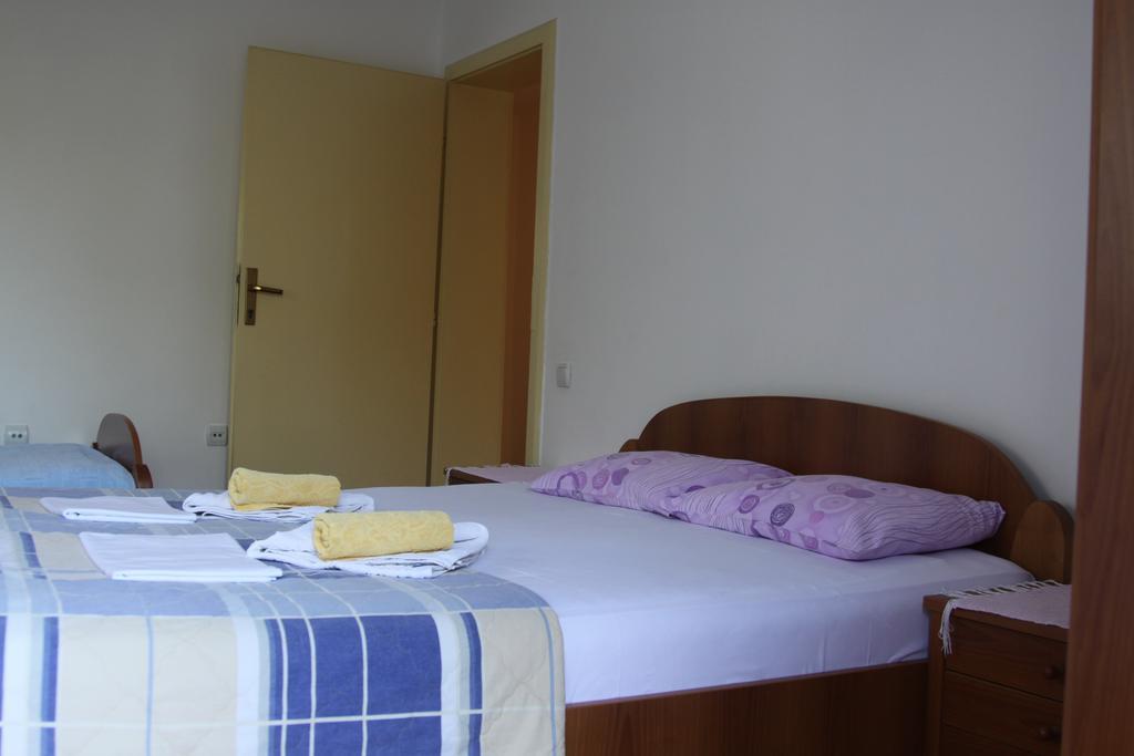 Apartments Becic Budva Exteriör bild