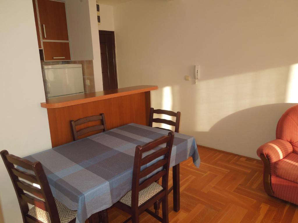 Apartments Becic Budva Rum bild